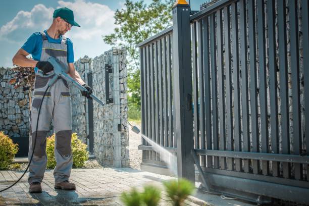 Animal Enclosure Cleaning in Eagle Point, OR